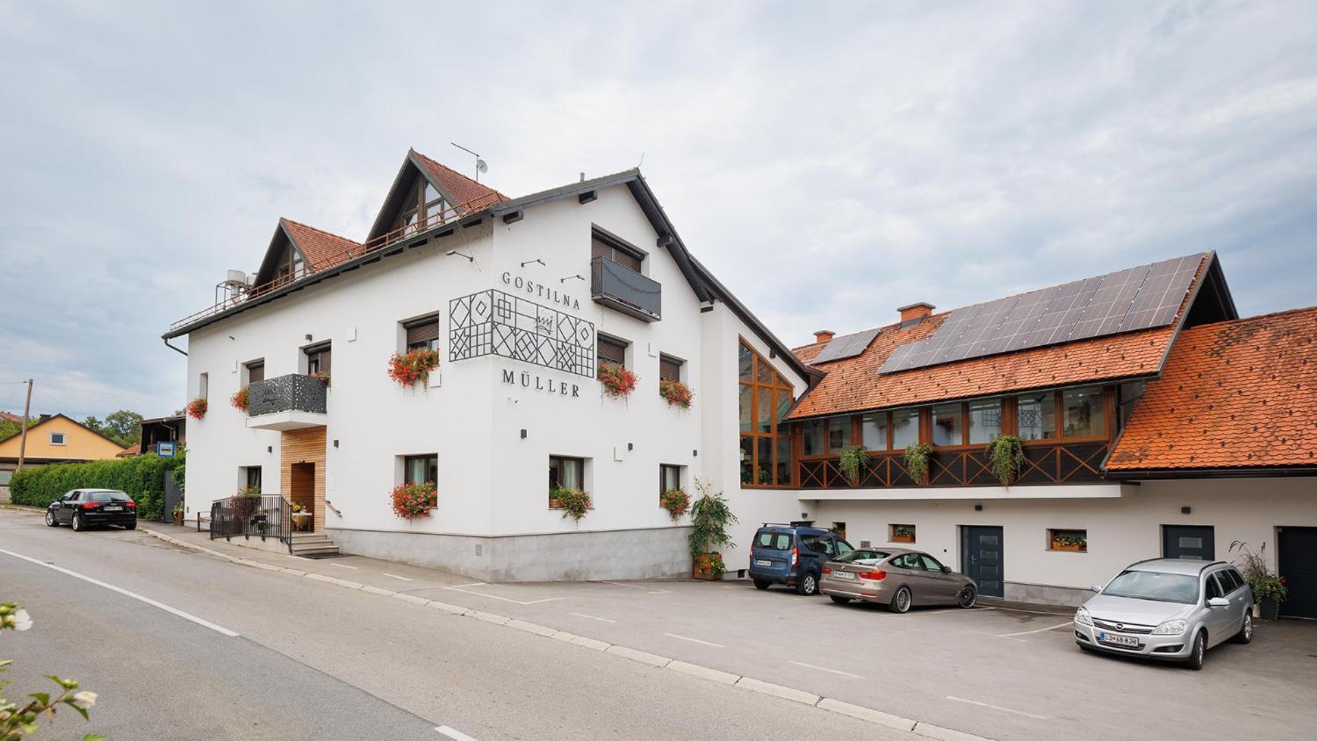 Hotel Gostilna Mueller Črnomelj Exteriér fotografie